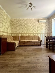 3-х сталінка « 8 лікарня» 2/2 автономка, гарний стан