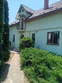 Сучасний будинок з ремонтом 180м. кв. в с. Прут 4 км. від Чернівців