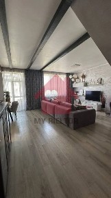 Продаж трикімнатної квартири по вул. Осипенка.