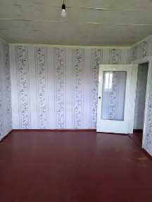 Продається 2-кімнатна квартира в смт Гребінки.