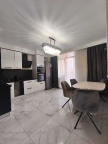 Продам двухкомнатную квартиру ул. Жаботинского ЖК <a href='/newbuilding/1254/view/zk-dmitrievskii'>Дмитриевский</a>