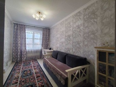 Продаж 2 кім. квартири з А/О в Центрі