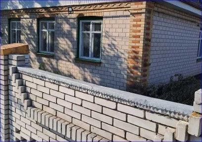 Продаж великого будинку в центрі Дахнівки