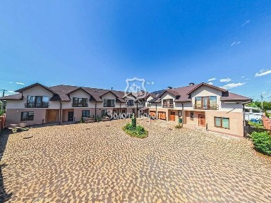 Квартира в таунхаусі, 3к. Під ремонт. Ділянка - 1,5 сотки. Бориспіль