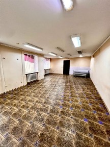 Здається приміщення вільного призначення в р-ні 700 річчя