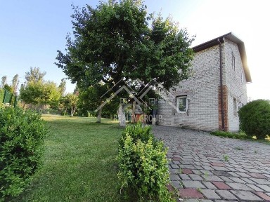 Продається дача з потенціалом під заміський будинок, Нива