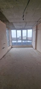 Продаж 3-ї квартири в ЖК Королева. Почали робити ремонт