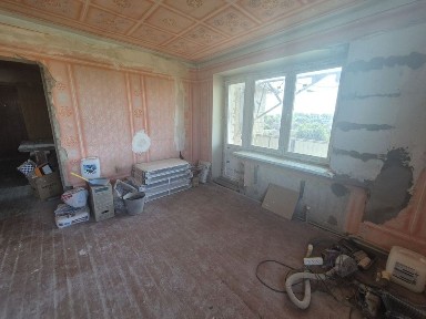 Продам 3-х кімнатну квартиру в центрі с. Войниха