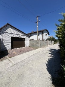 Продаж будинку біля Камʼянського