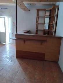 Продам магазин, можна під житло - по *ціні пів гаража*, терміново