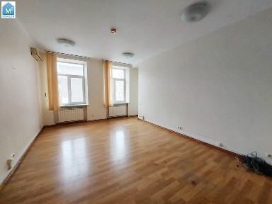 Киев, Институтская ул., 24/7