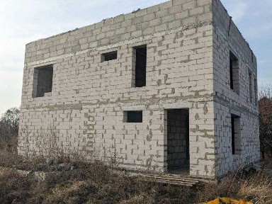 Продам новобудову в передмісті Полтави.