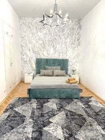 Подобово 1к. центр поруч Оперний театр