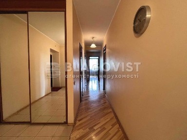 Київ, Печерський, Staronavodnytska Street 8