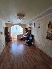 Трикімнатна квартира, центр