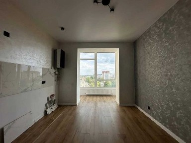 Однокімнатна з ремонтом біля парку Шевченка