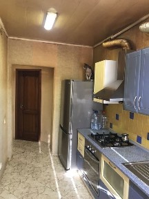 Продаж 3к квартири на Революцiйнiй