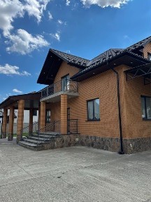 Продаж будинку в районі Червоних Гір