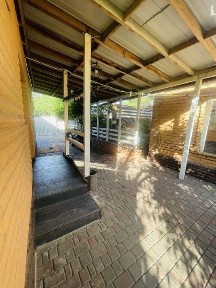 Продам будинок. Магазин Стріла