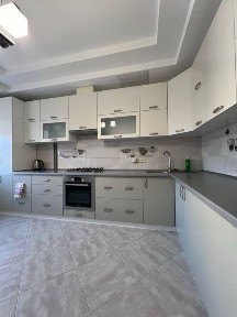 2-кімнатна в центрі Володимира Великого