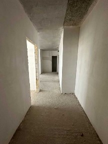 Велика квартира з двома балконами