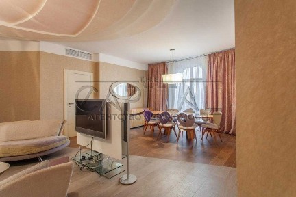 Аренда квартиры ЦЕЛЫЙ ЭТАЖ + тераса вид на Олимпийскую ул Руставели