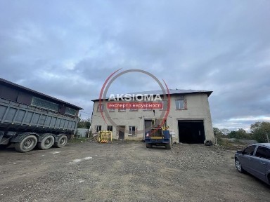 Продаж комерційних приміщень на власній земельній ділянці 1,25 га