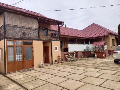 Будинок або кімнати біля термальні води 