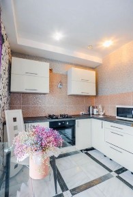 Оренда однокімнатної квартири у Комунарському р-ні (Автозаводська 56)