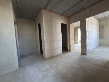 2-х кімнатна квартира поруч з центром !