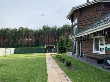 Будинок 165 м. кв Проців в лісі з виходом до озера