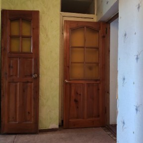 Продається однокімнатна квартира 31м2, другий поверх, в середині.