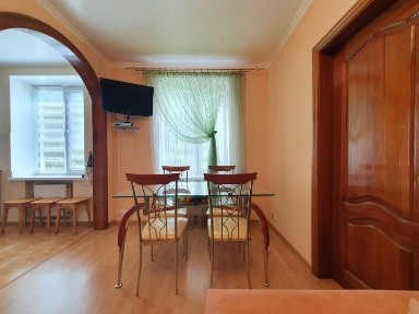 2 кімнатна квартира на в. Вільного Козацтва