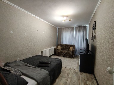 Подобово 1-кімн квартира в центрі Прилук