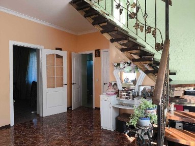 село Дачное, добротный дом 2 эт, 10 сот. Рядом Нерубайское.