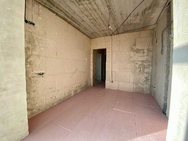 Здана 1 кім квартира! Ліфт працює + електрика