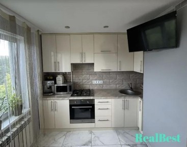 Продам 1-кімнатну квартиру на Відінській