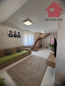 2 поверхова квартира 107кв, +7на першому поверсі для зберігання