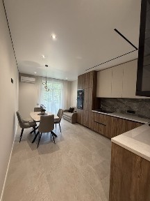 Продається гарна 2-х кімнатна квартира. Центр. Новобудова