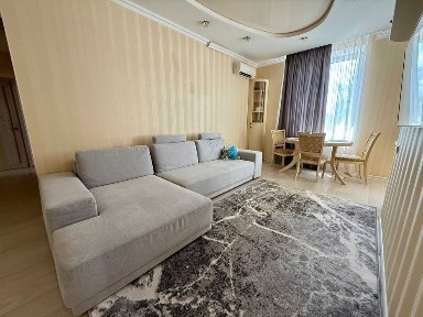 Мебльована 3-к квартира+гараж 