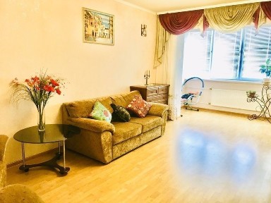 Ул. Ревуцкого, метро Харьковская, можно почасово, помесячно