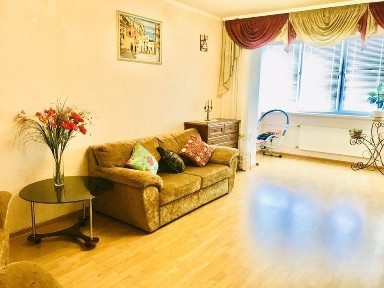 Ул. Ревуцкого, метро Харьковская, можно почасово, помесячно