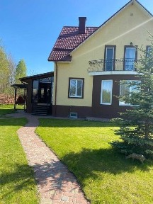 Продам 2х поверховий будинок