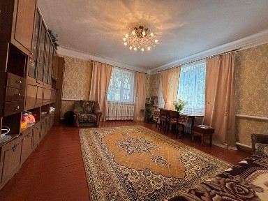 Продаж 2 поверхового будинку з гаражем і ділянкою, вул. Шевченка 15