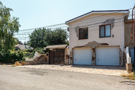 Одеса, Київський, вулиця Художника Федорова 15