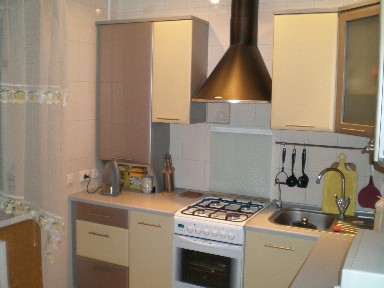 Днепр, Парусный пер., 12