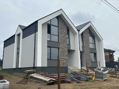 Ваш ідеальний простір чекає на вас у затишному мікрорайоні Яр!