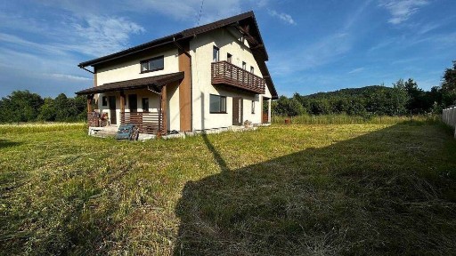 Оренда будинку у затишному селі Крехів