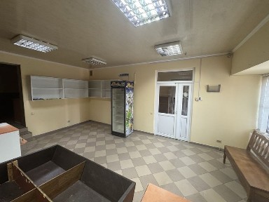 Комерційне торгове приміщення
