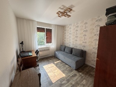 Продається 2-кімнатна квартира в м. Синельникове